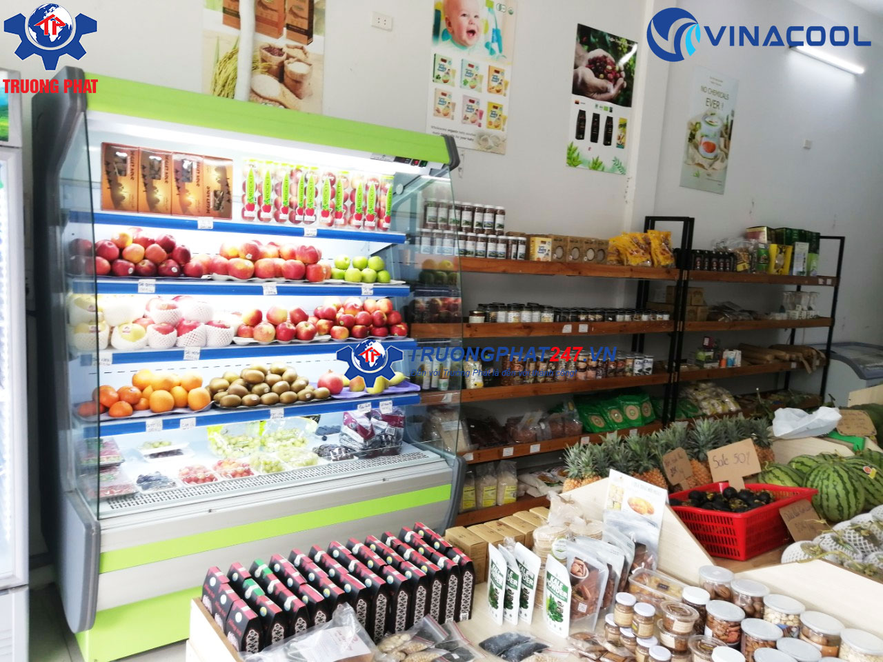 tủ kính trưng bày hoa quả nhập khẩu kính cong